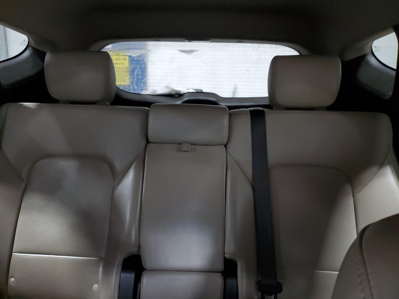 2018 Hyundai Santa Fe - Image 10