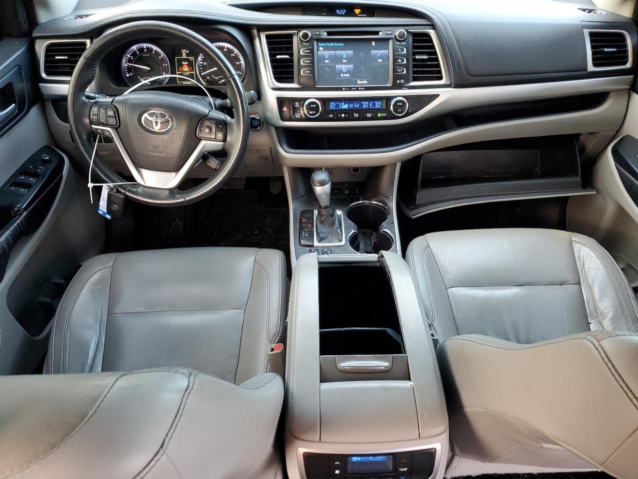 2016 Toyota Highlander - Image 8