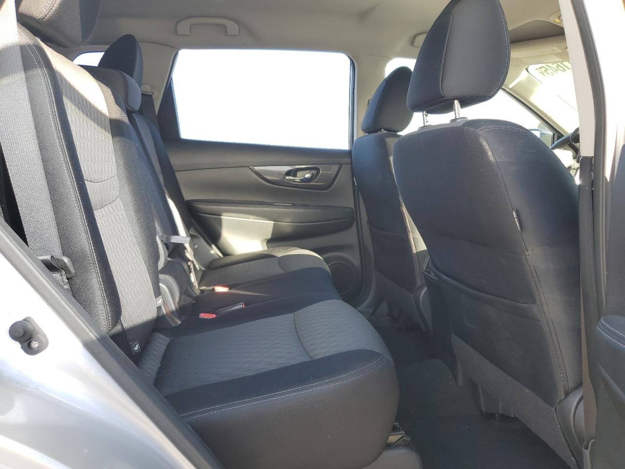 2017 Nissan Rogue - Image 12