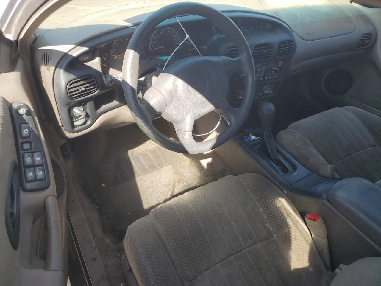 2001 Pontiac Grand Prix - Image 8