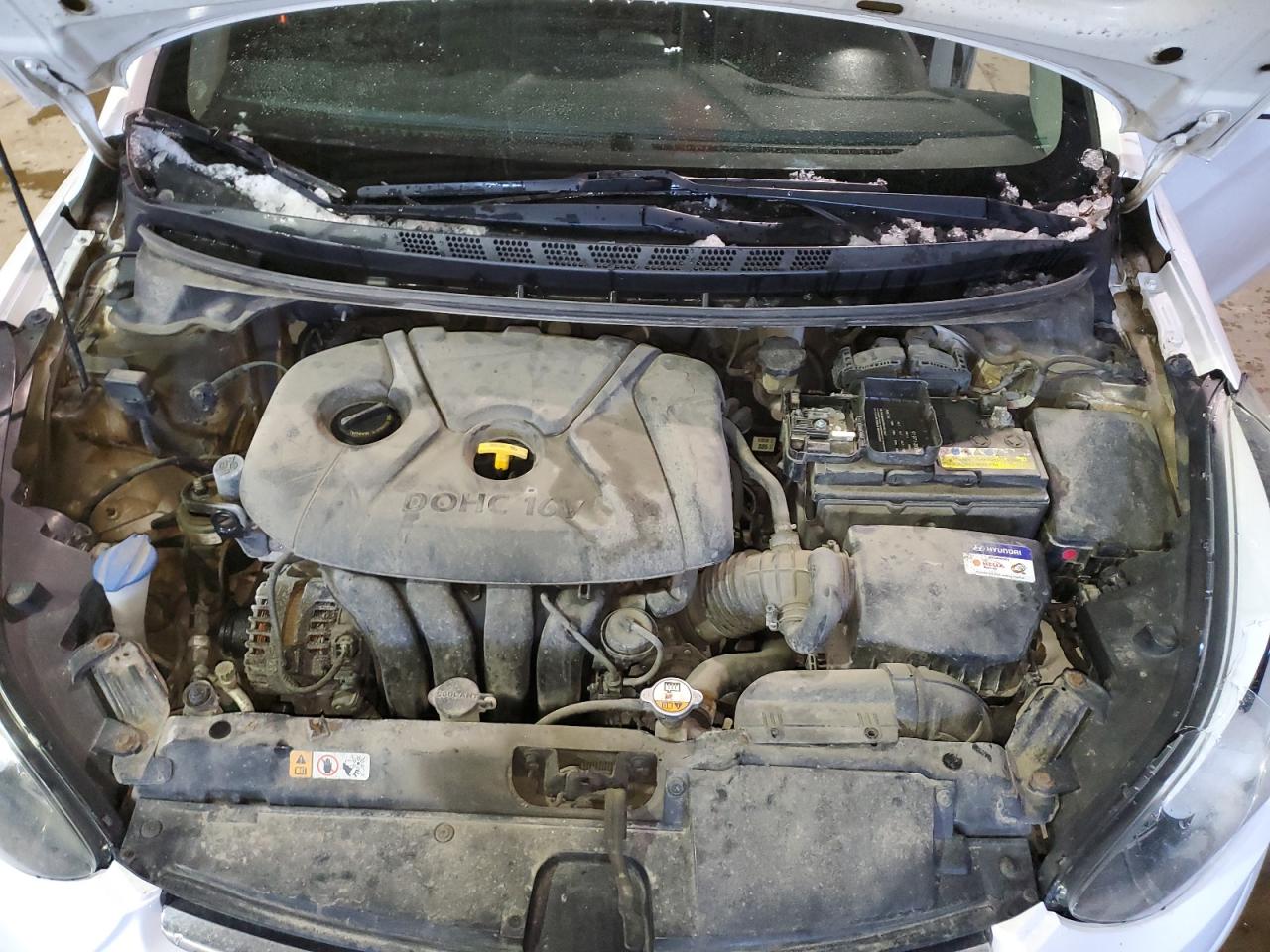 2016 Hyundai Elantra - Image 11