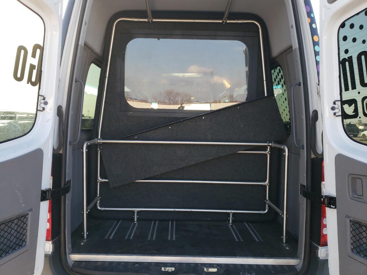 2017 Mercedes-Benz Sprinter - Image 10