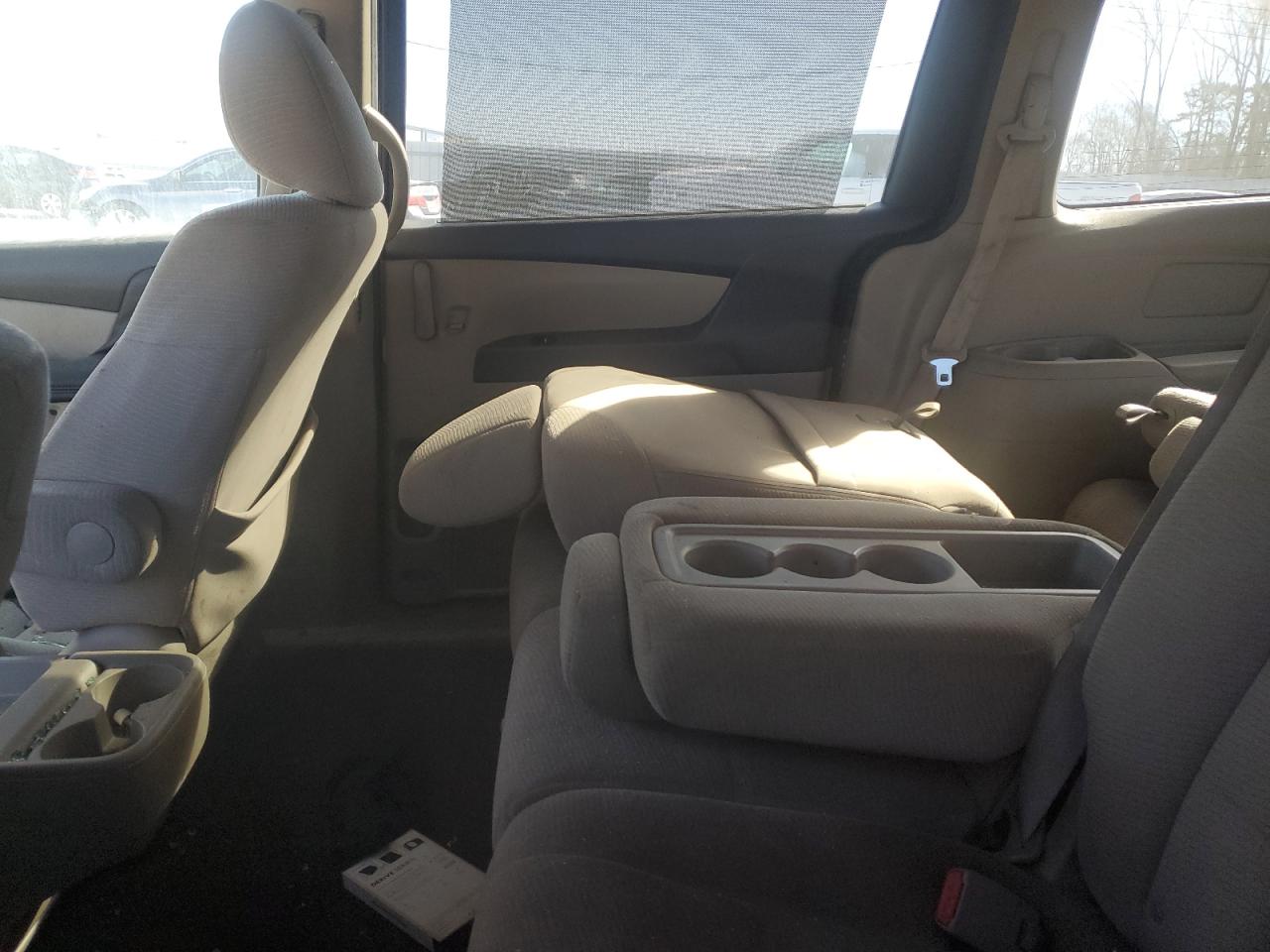 2012 Honda Odyssey - Image 11