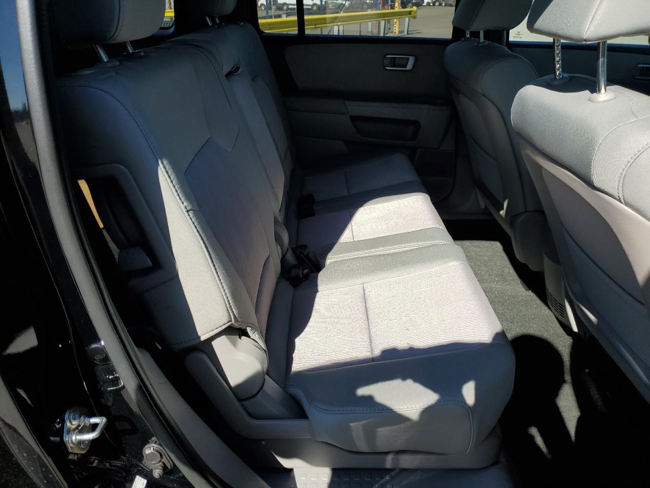 2015 Honda Pilot - Image 11