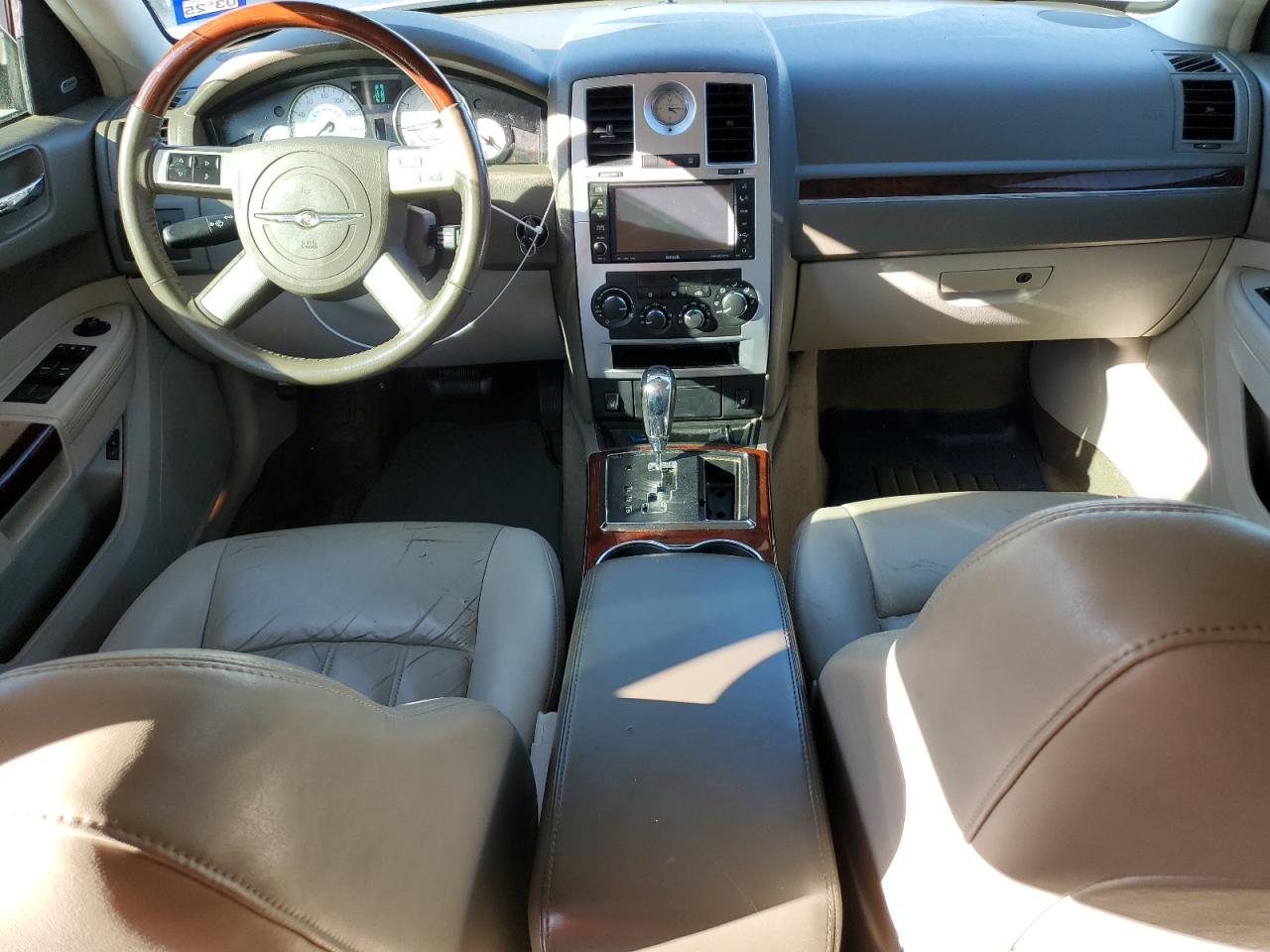 2010 Chrysler 300 - Image 8