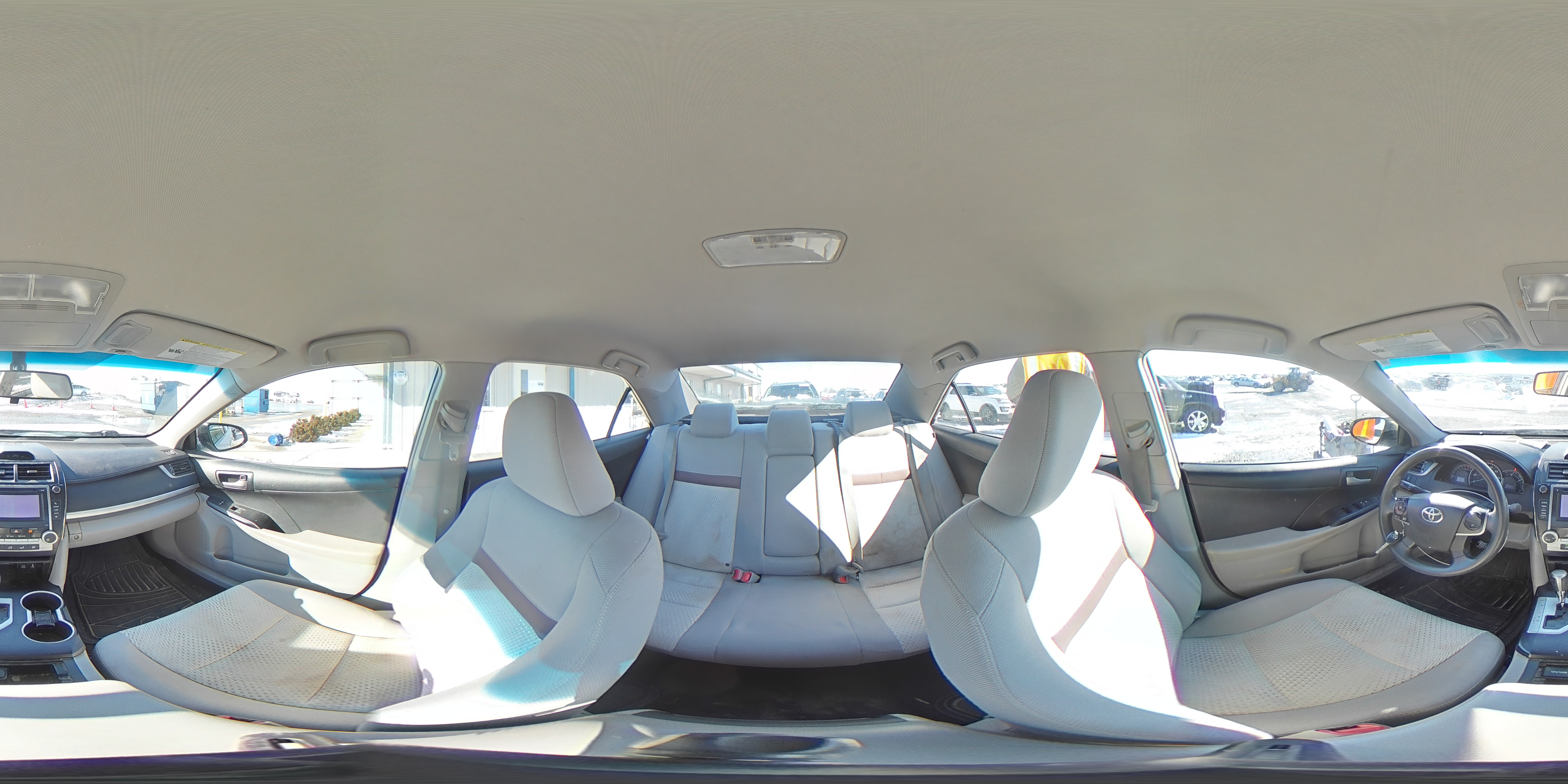 2013 Toyota Camry - Image 12