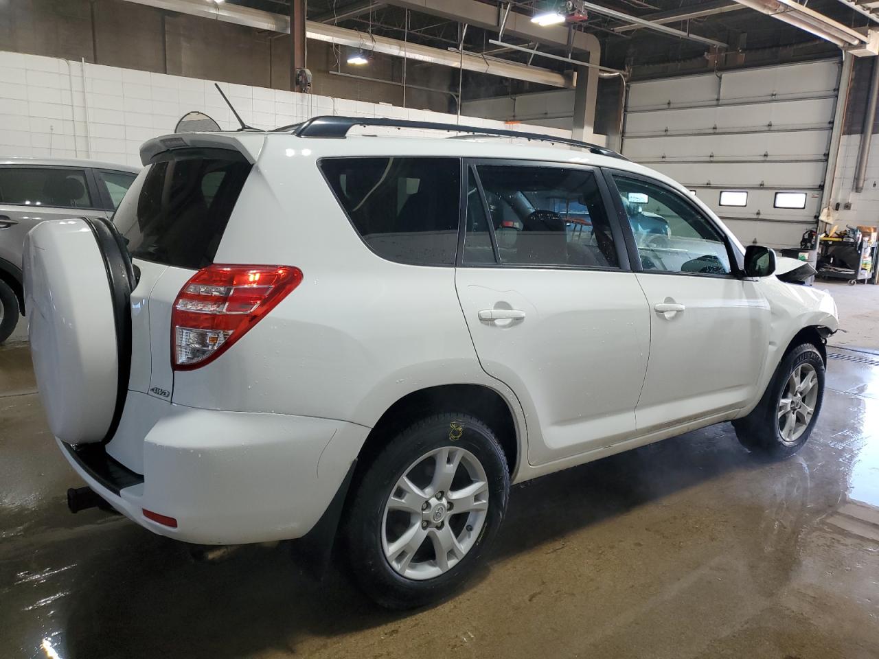 2012 Toyota RAV 4 - Image 3