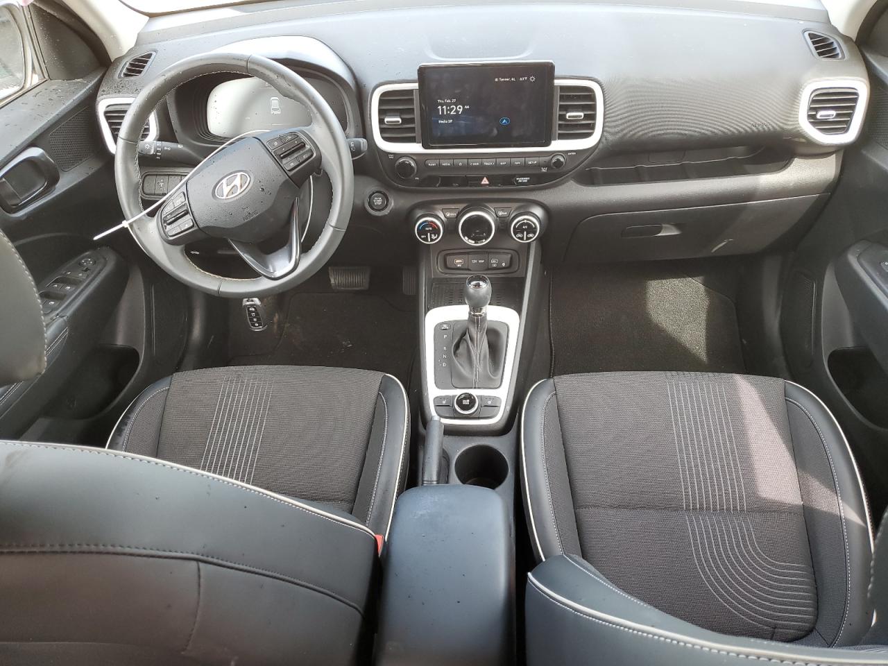 2023 Hyundai Venue - Image 8