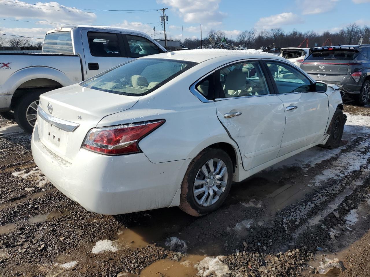 2015 Nissan Altima - Image 3