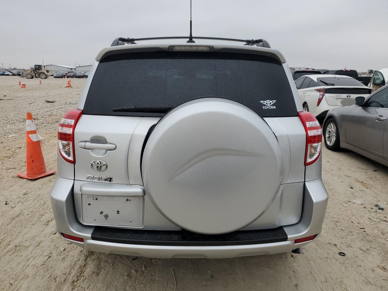 2012 Toyota RAV 4 - Image 6