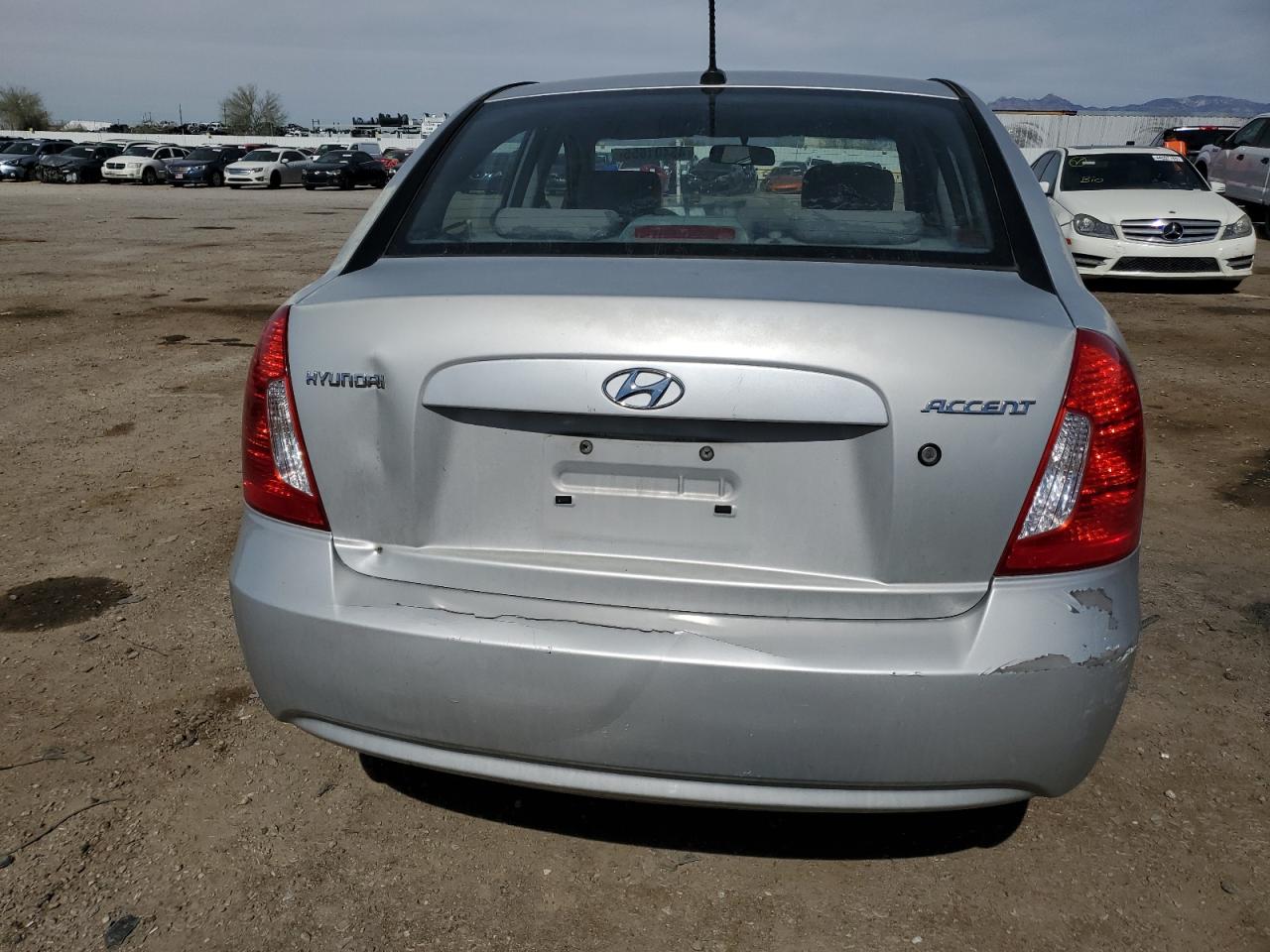 2009 Hyundai Accent - Image 6