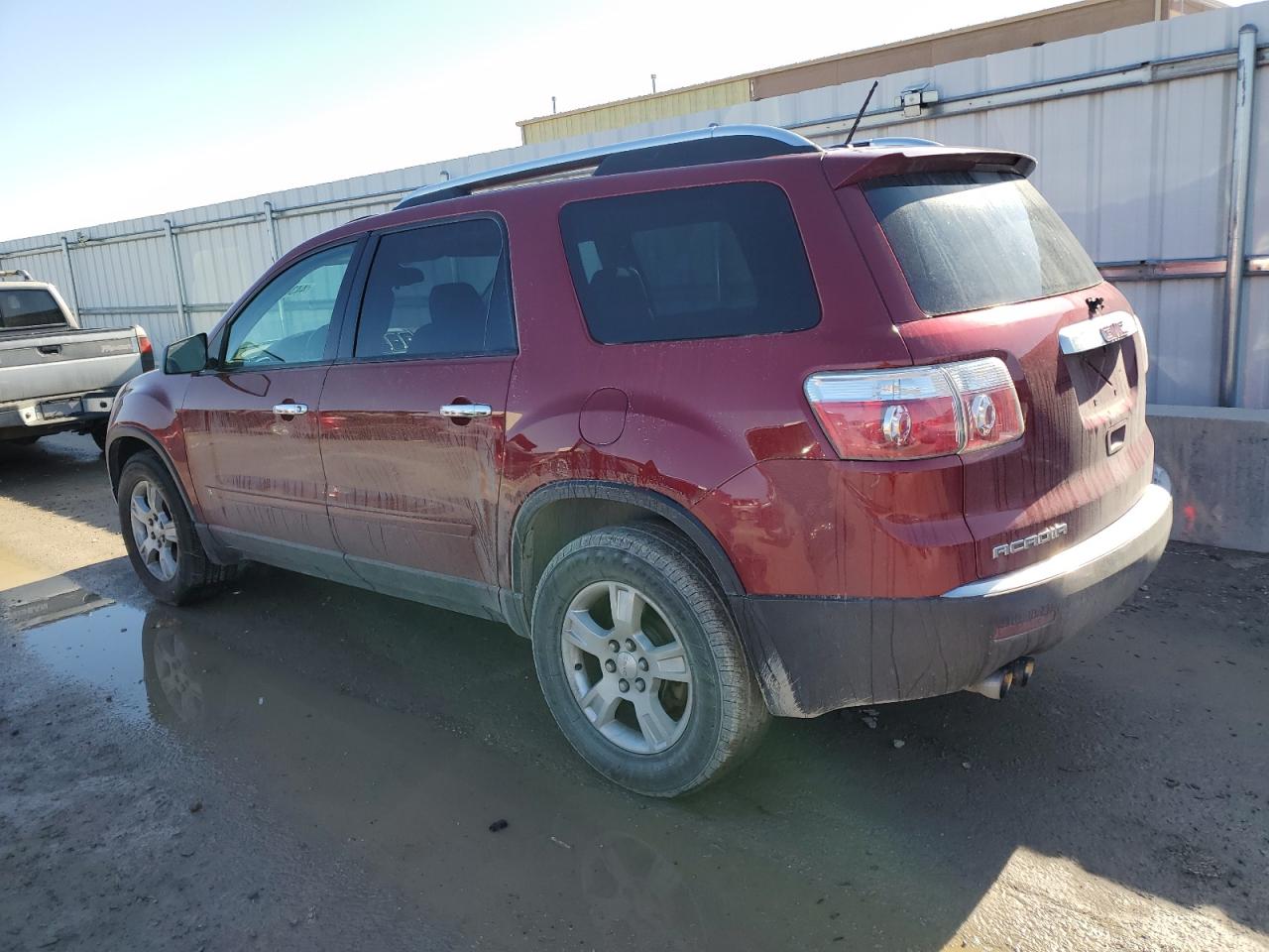 2009 GMC Acadia - Image 2