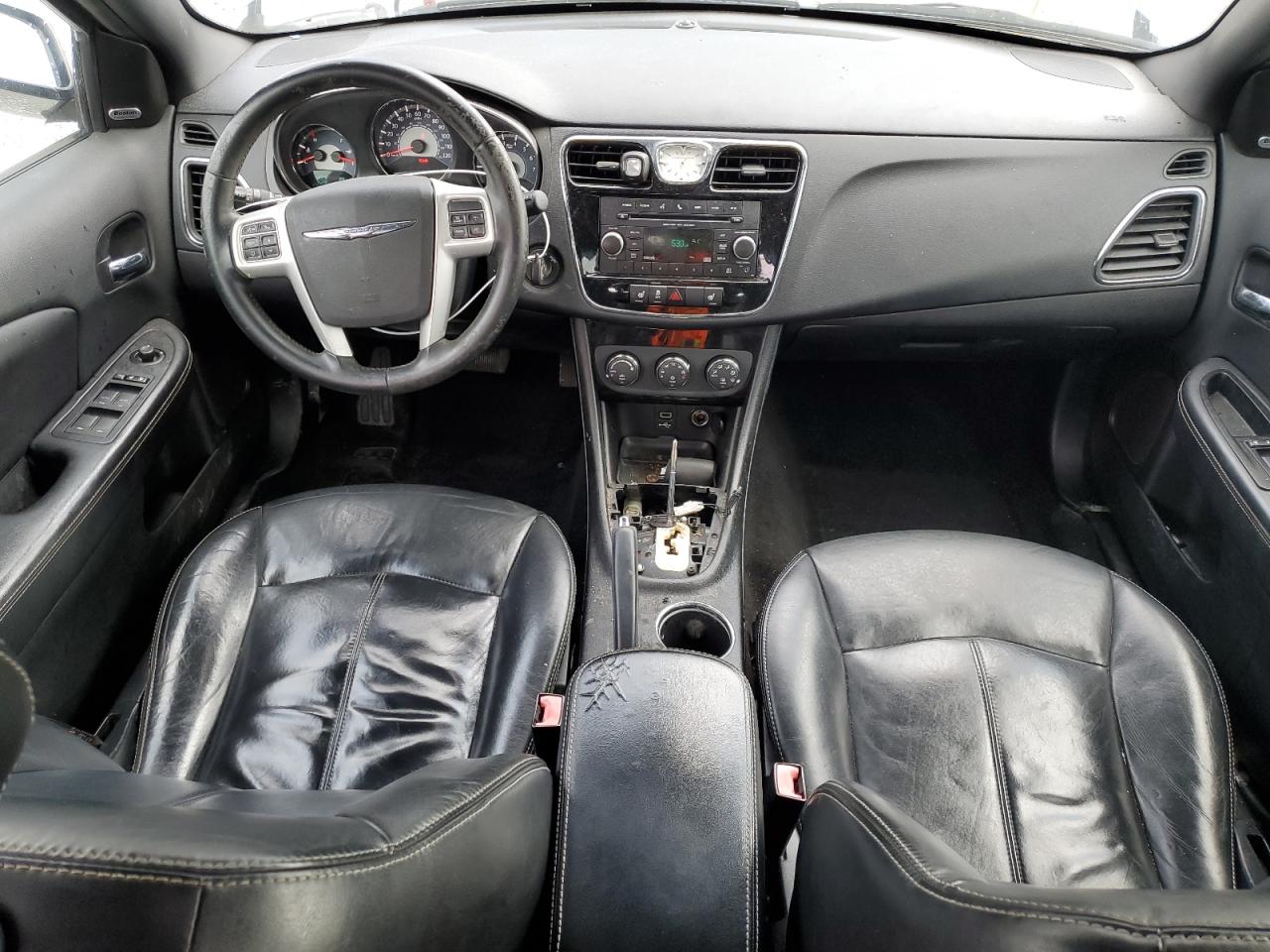 2014 Chrysler 200 - Image 8