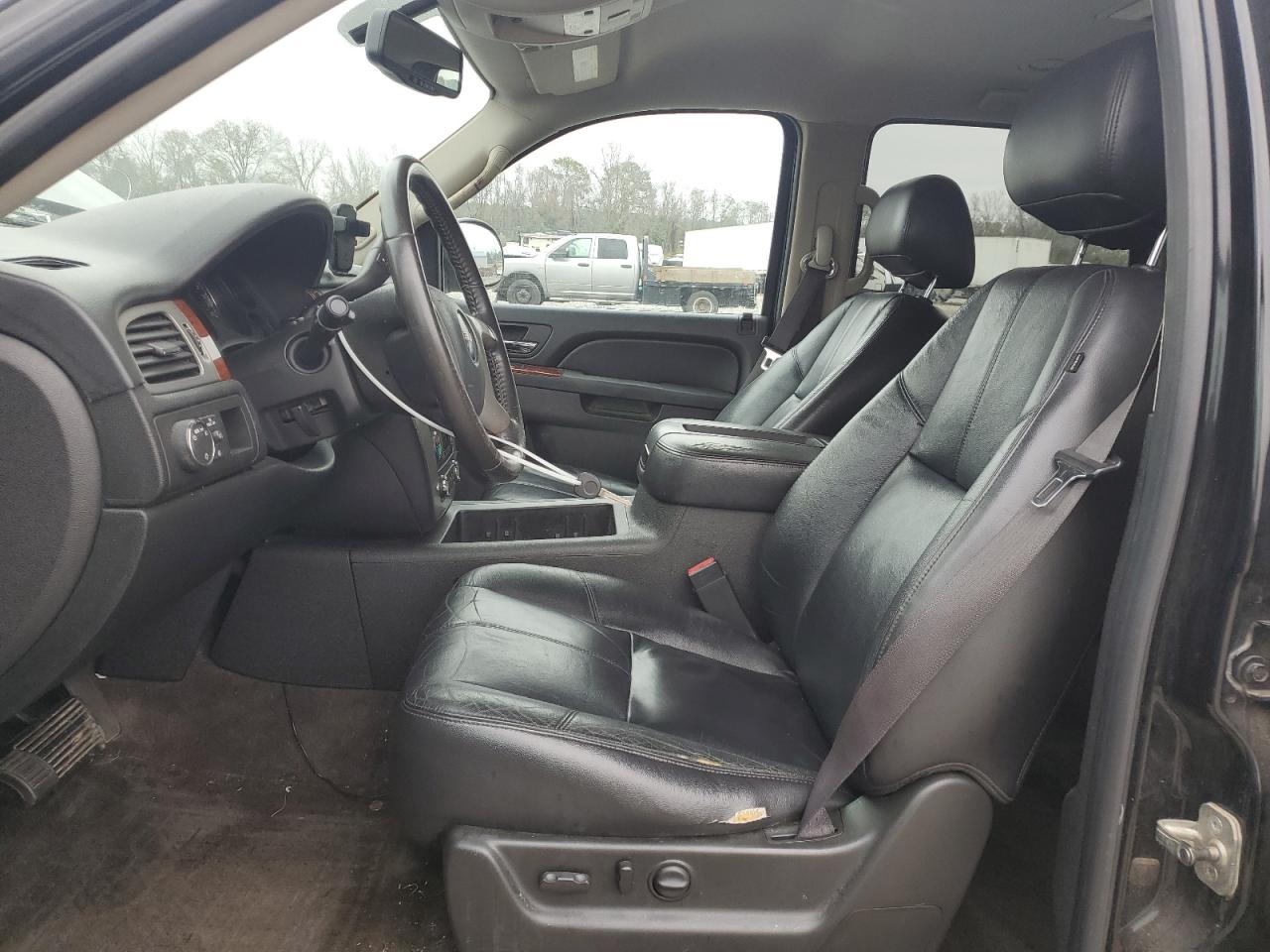 2011 GMC Yukon - Image 7