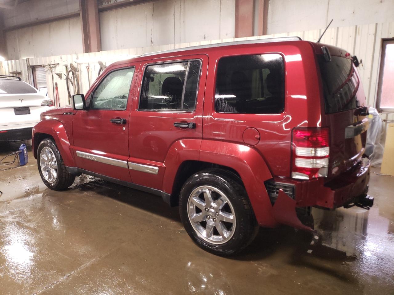 2011 Jeep Liberty (North America) - Image 2