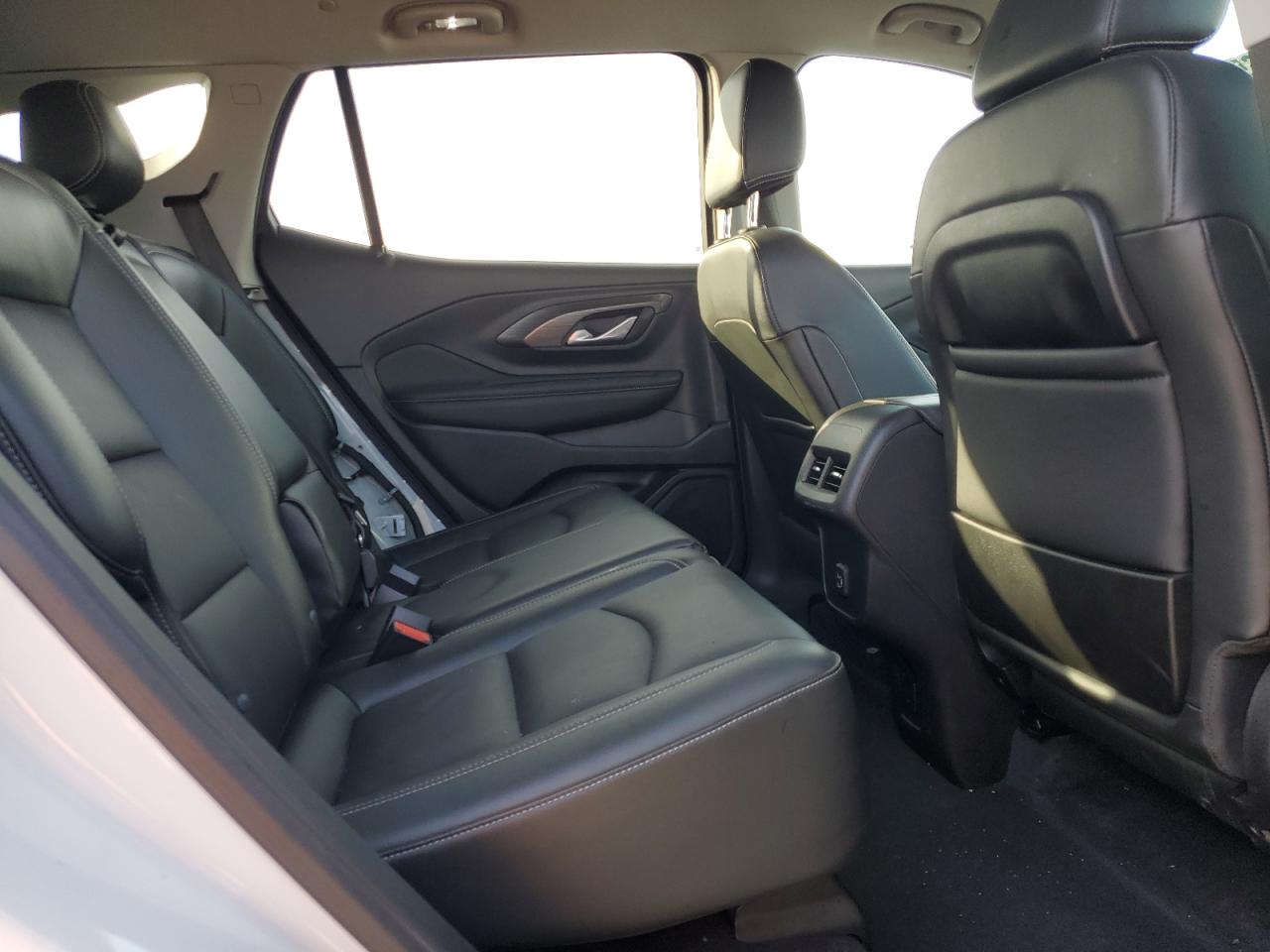 2022 GMC Terrain - Image 11