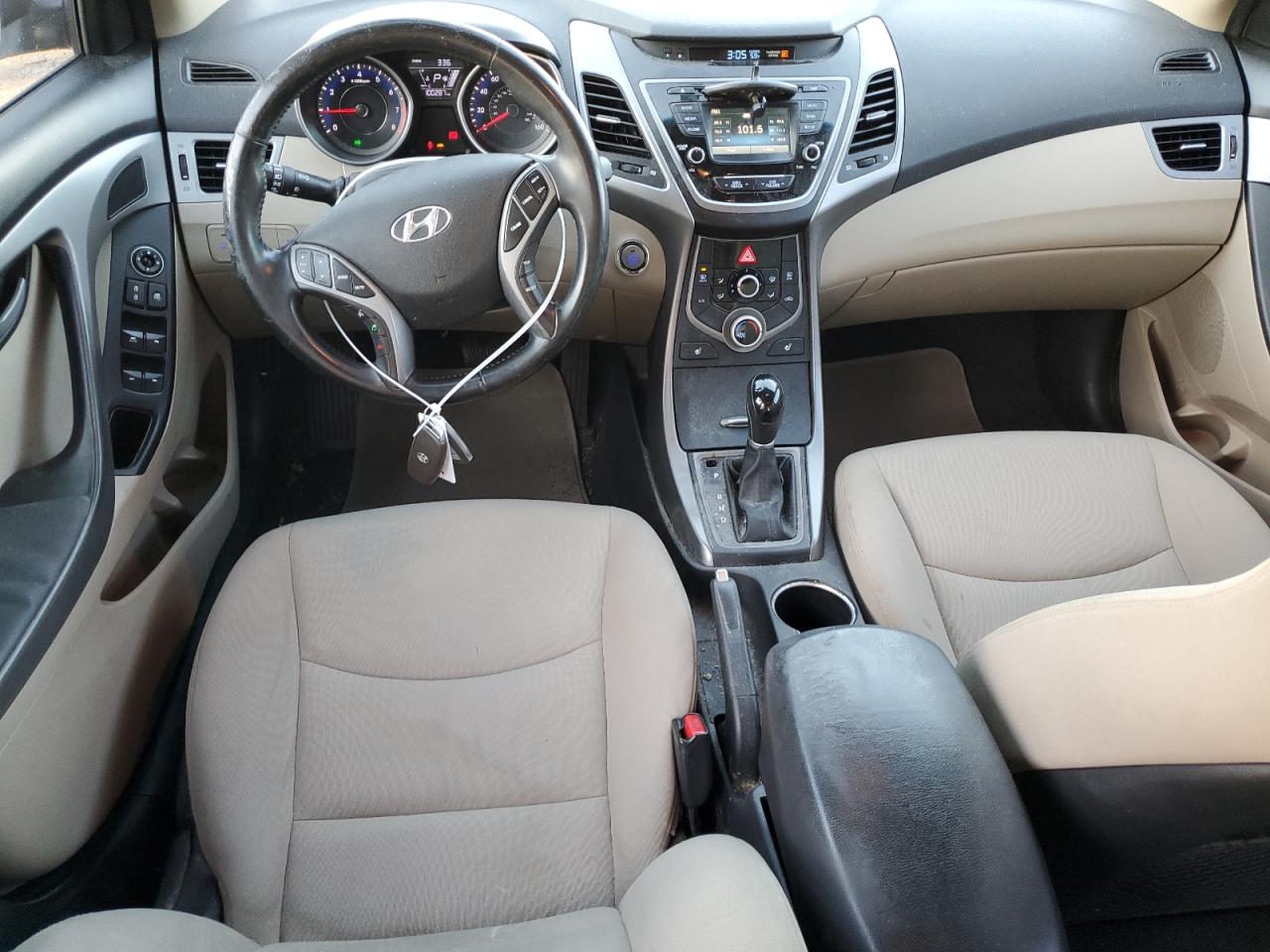 2016 Hyundai Elantra - Image 8