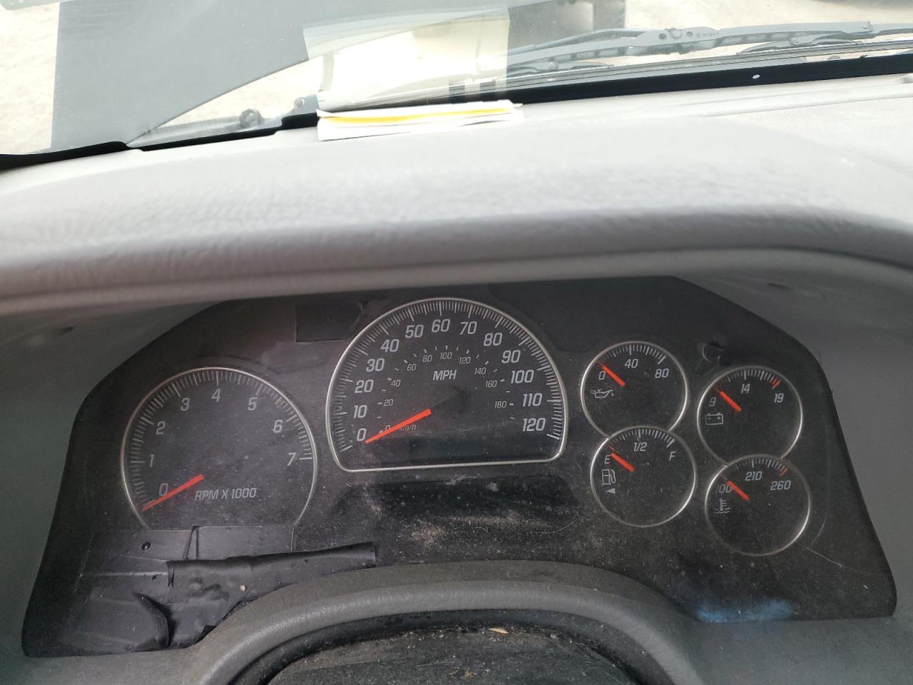 2005 GMC Envoy - Image 9