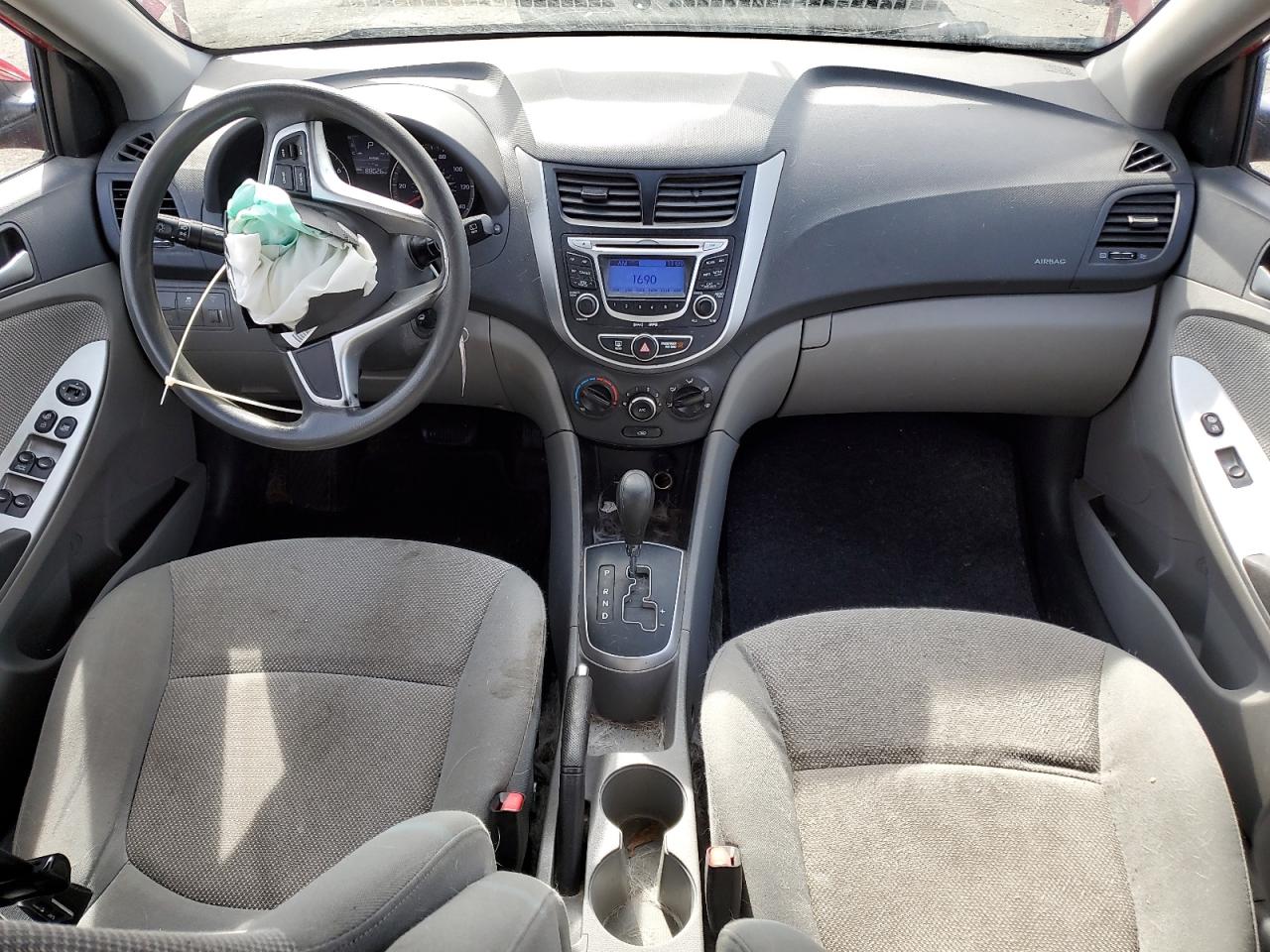 2013 Hyundai Accent - Image 8