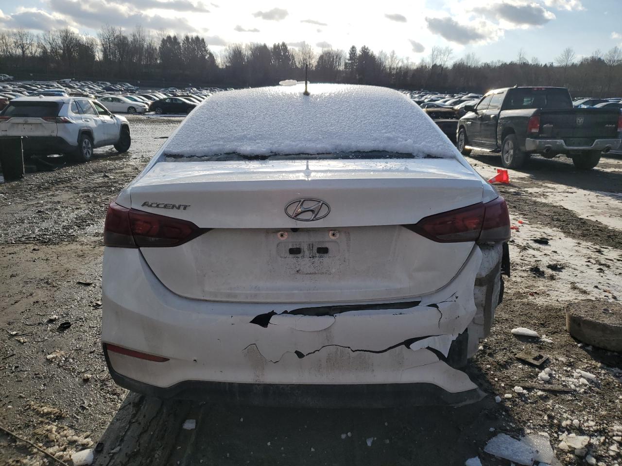 2022 Hyundai Accent - Image 6