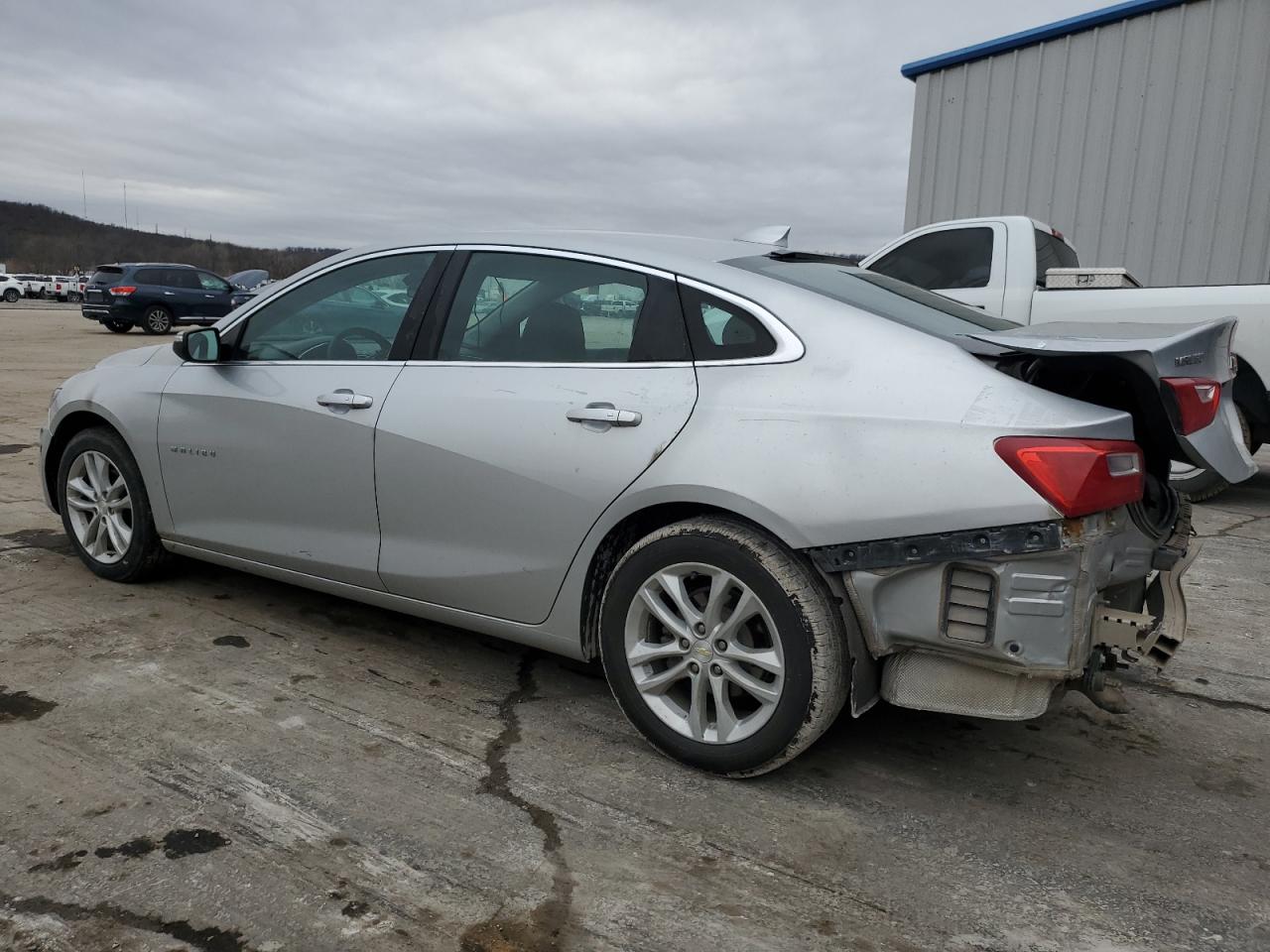 2018 Chevrolet Malibu - Image 2