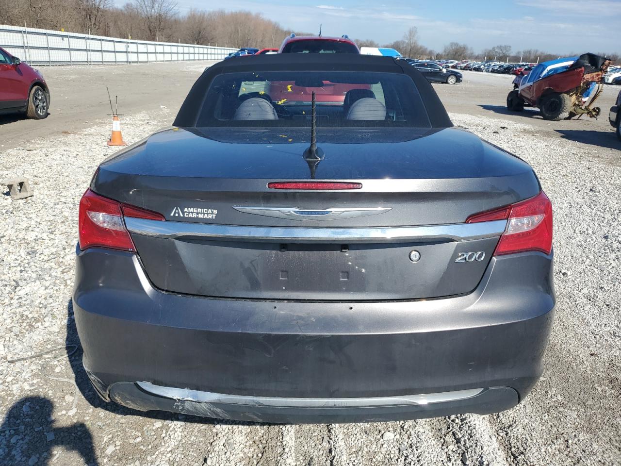2014 Chrysler 200 - Image 6