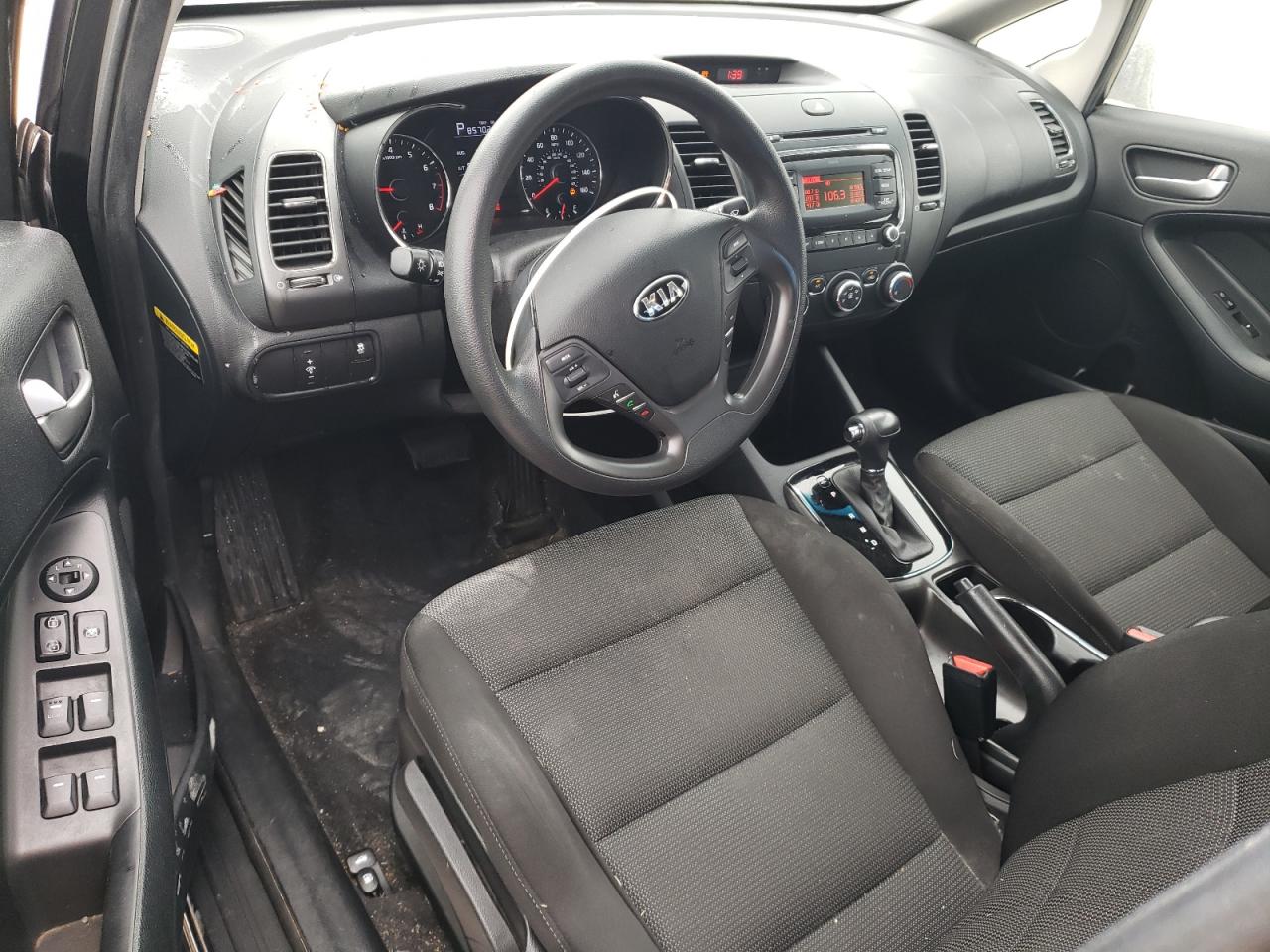 2017 Kia Forte - Image 8