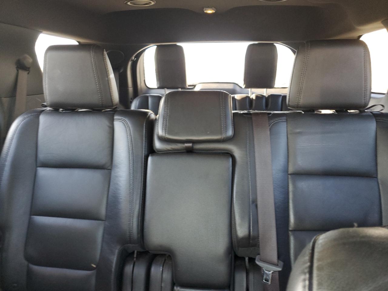 2014 Ford Explorer - Image 10