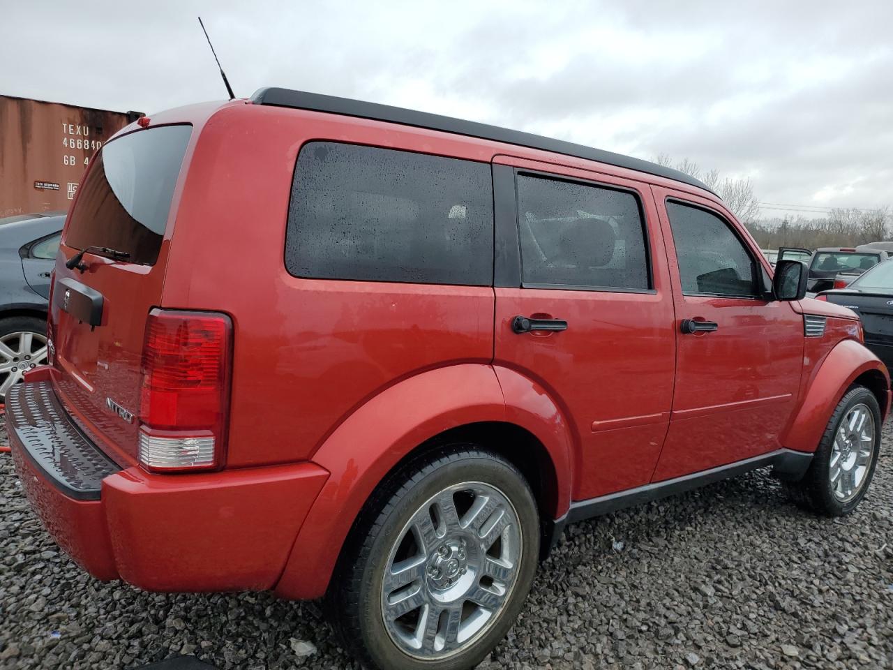 2011 Dodge Nitro - Image 3