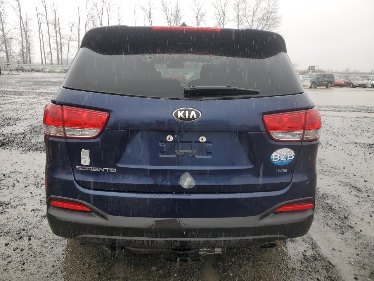 2017 Kia Sorento - Image 6