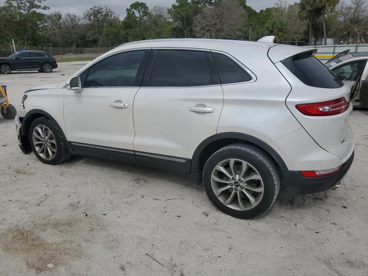 2017 Lincoln MKC - Image 2