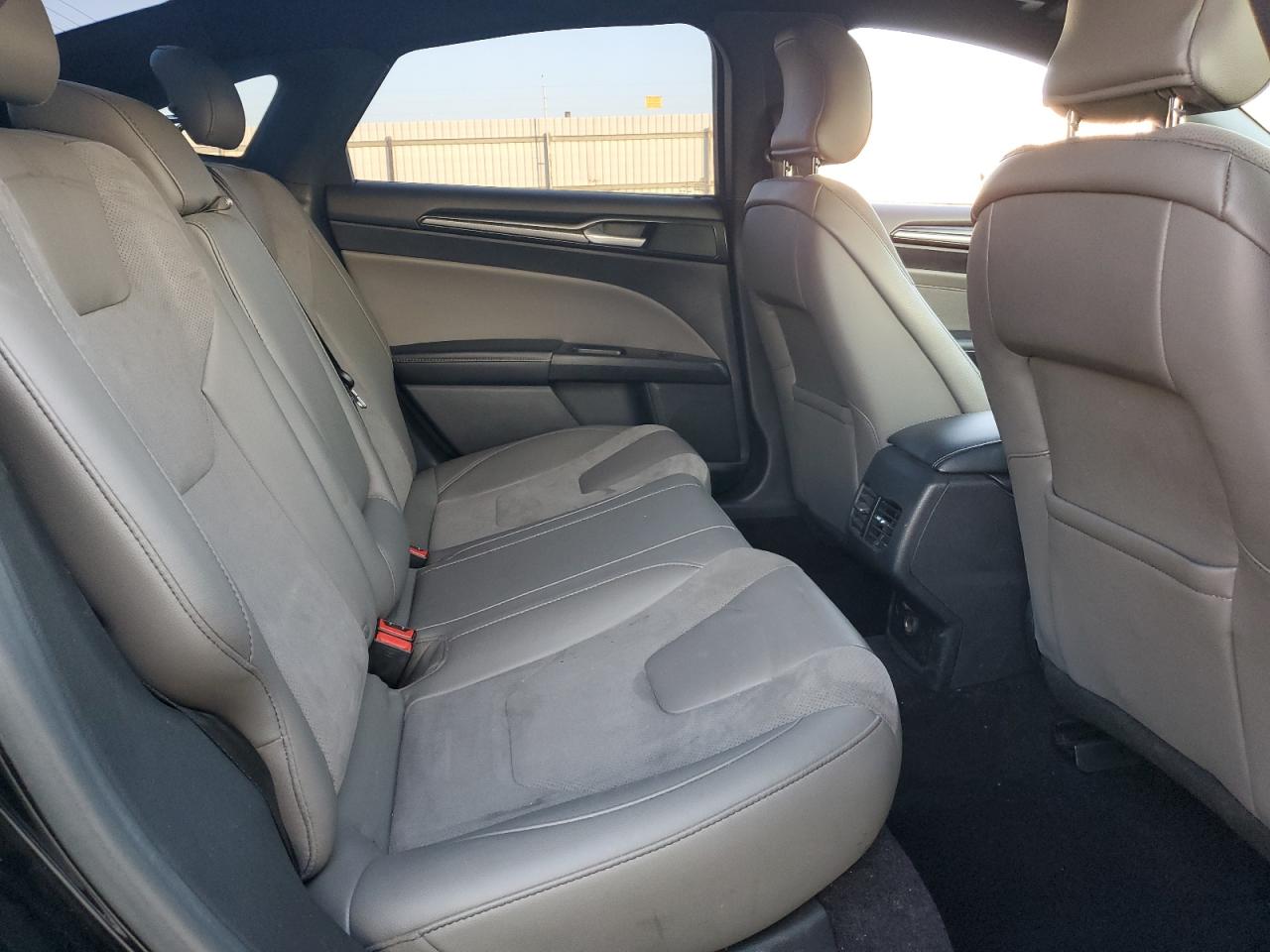 2017 Ford Fusion - Image 10