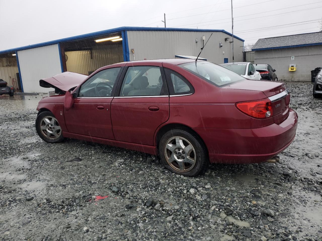 2005 Saturn LW - Image 2