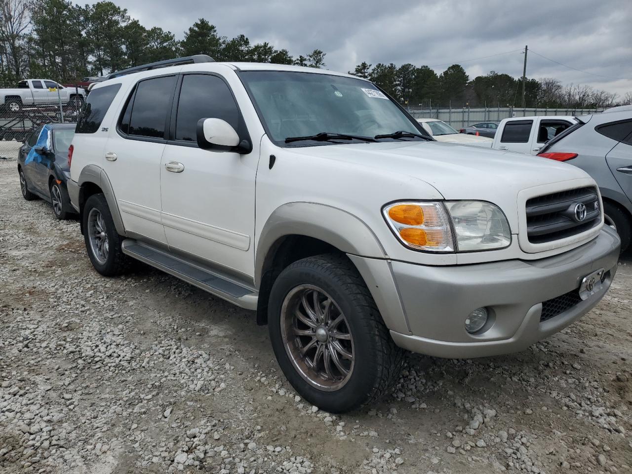 2004 Toyota Sequoia - Image 4