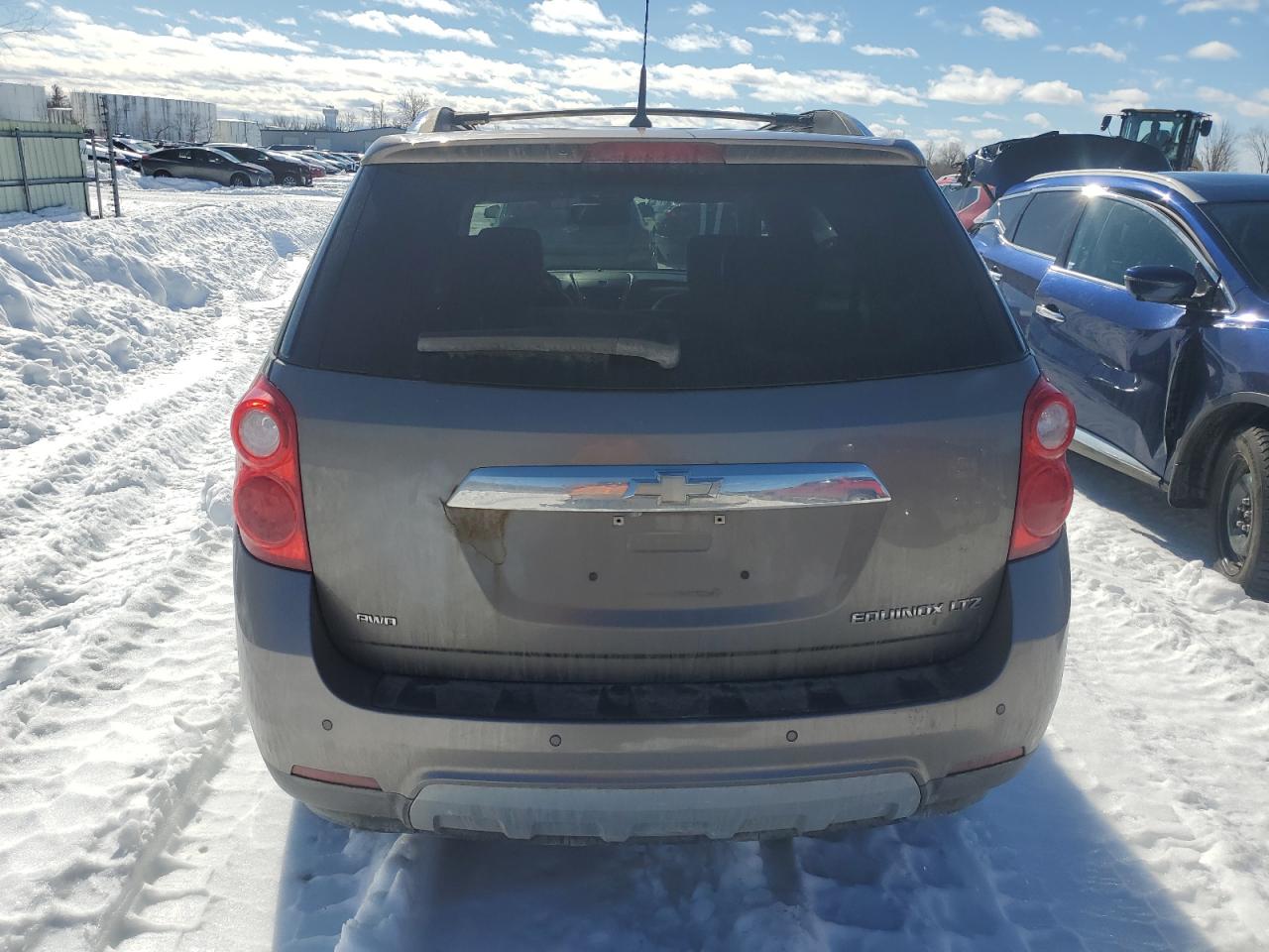 2010 Chevrolet Equinox - Image 6