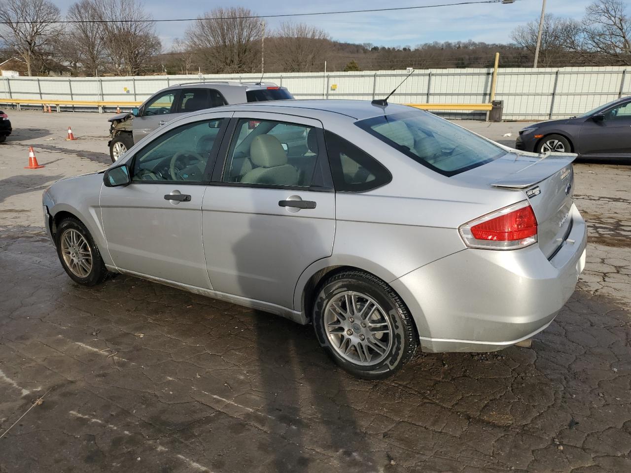 2010 Ford Focus - Image 2