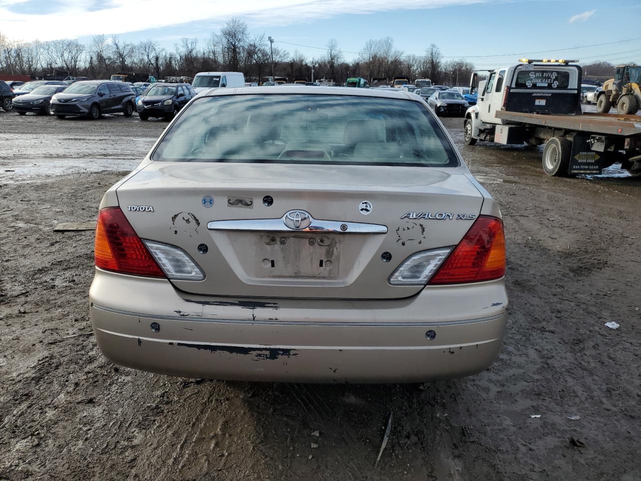 2000 Toyota Avalon - Image 6
