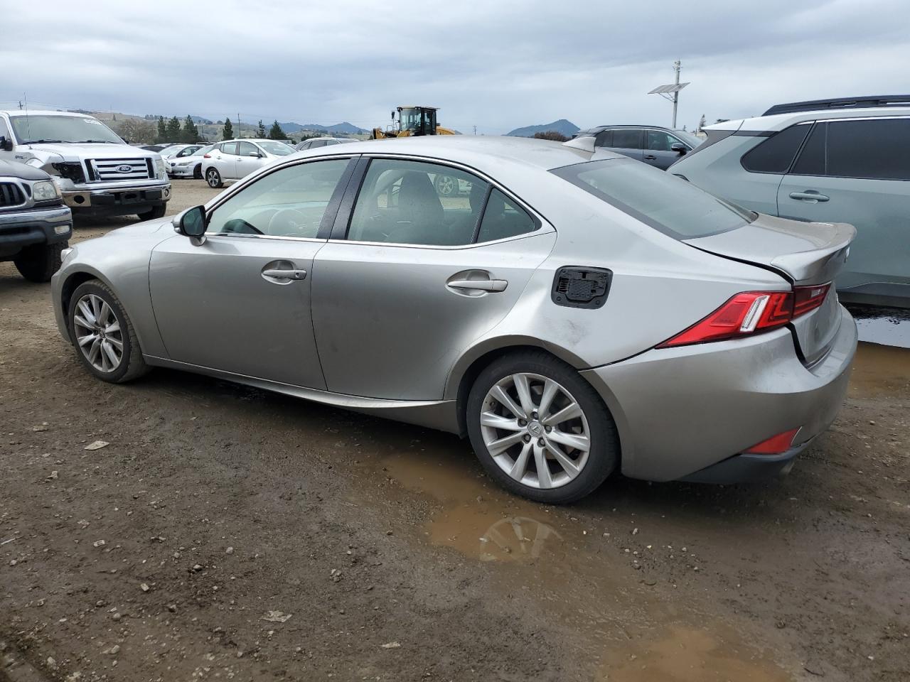2016 Lexus IS - Image 2