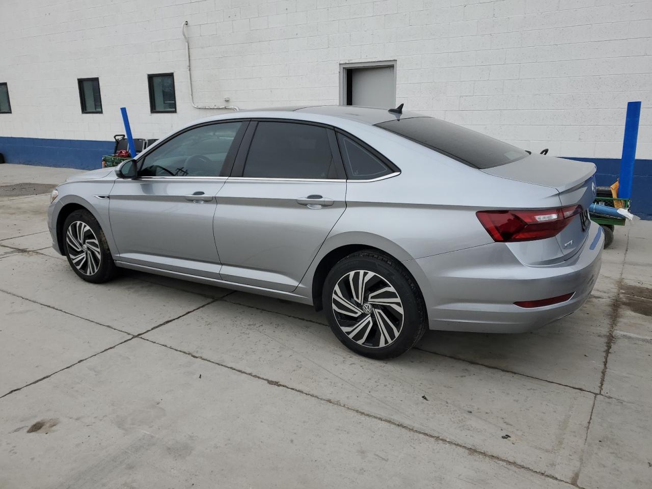 2021 Volkswagen Jetta - Image 2