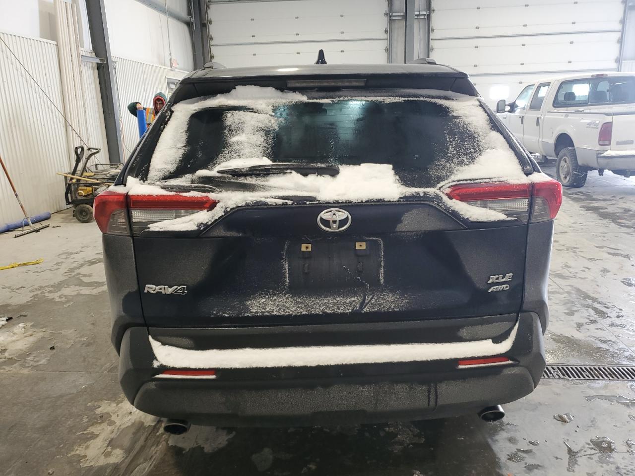 2019 Toyota RAV 4 - Image 6