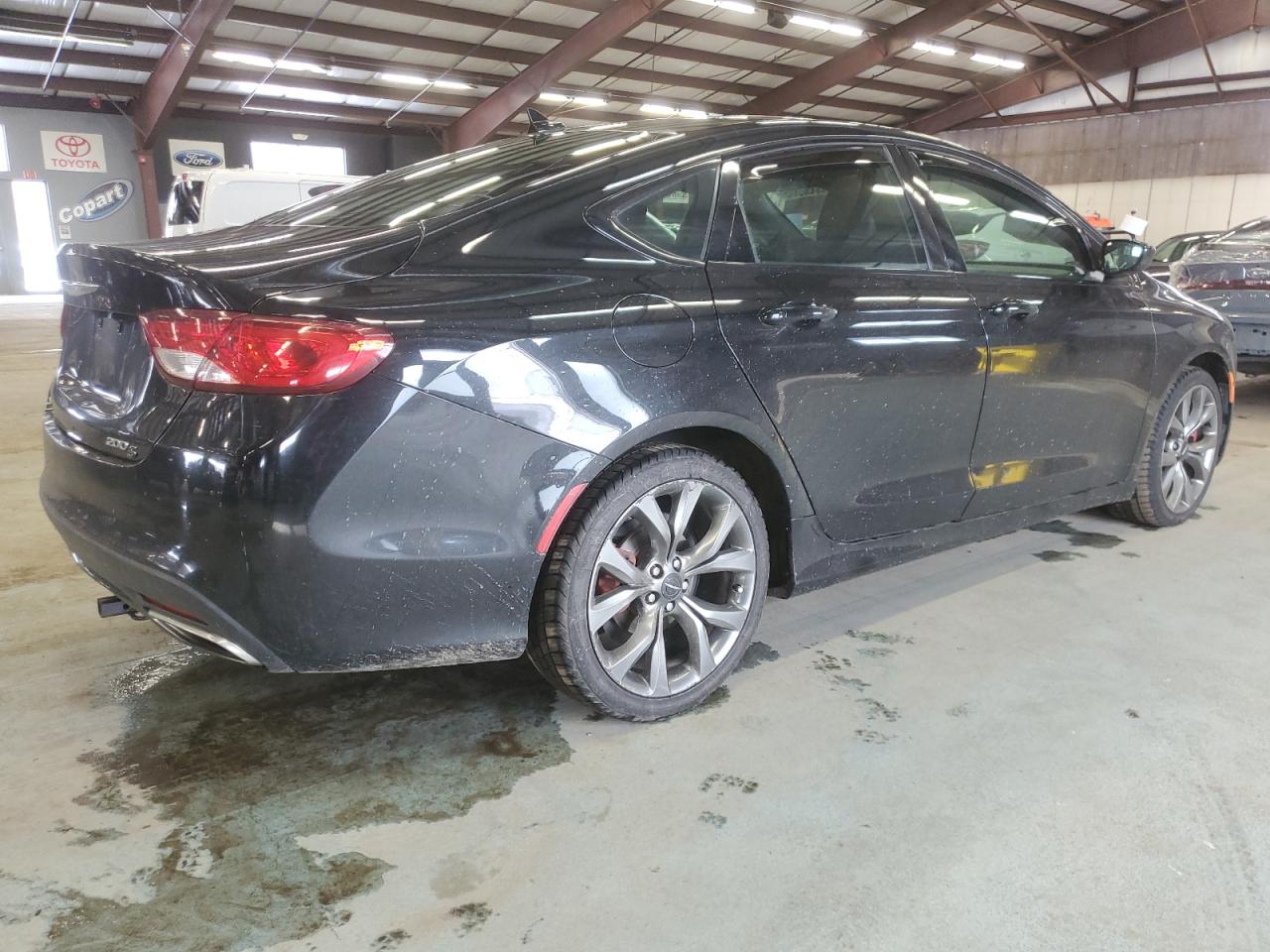 2015 Chrysler 200 - Image 3
