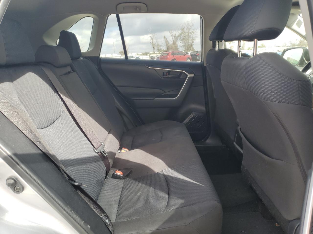 2020 Toyota RAV 4 - Image 11