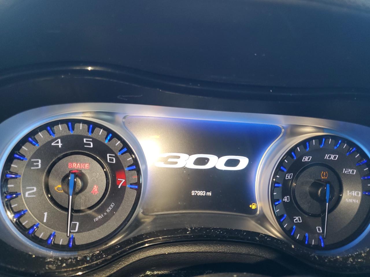 2019 Chrysler 300 - Image 9