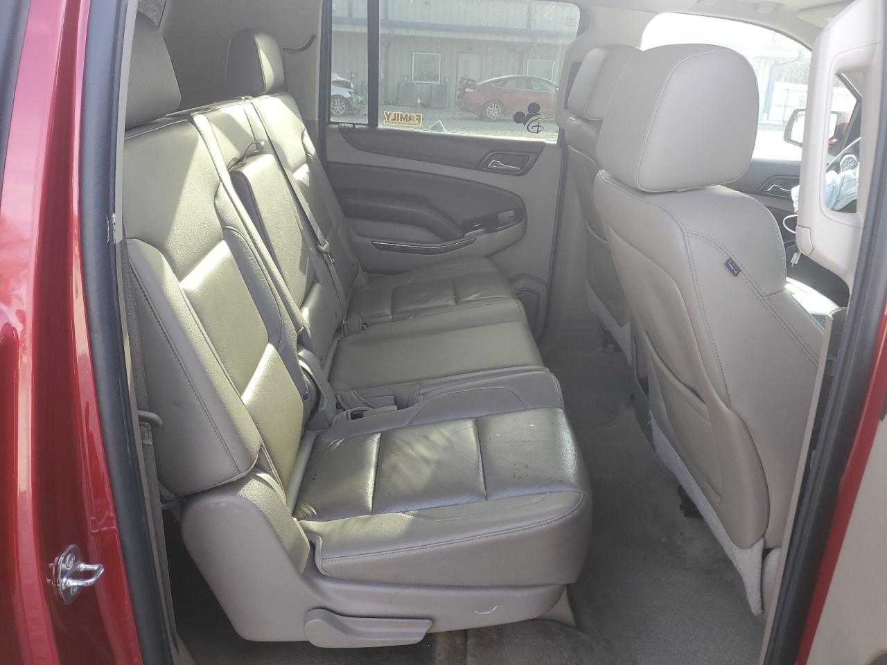 2015 Chevrolet Suburban - Image 11