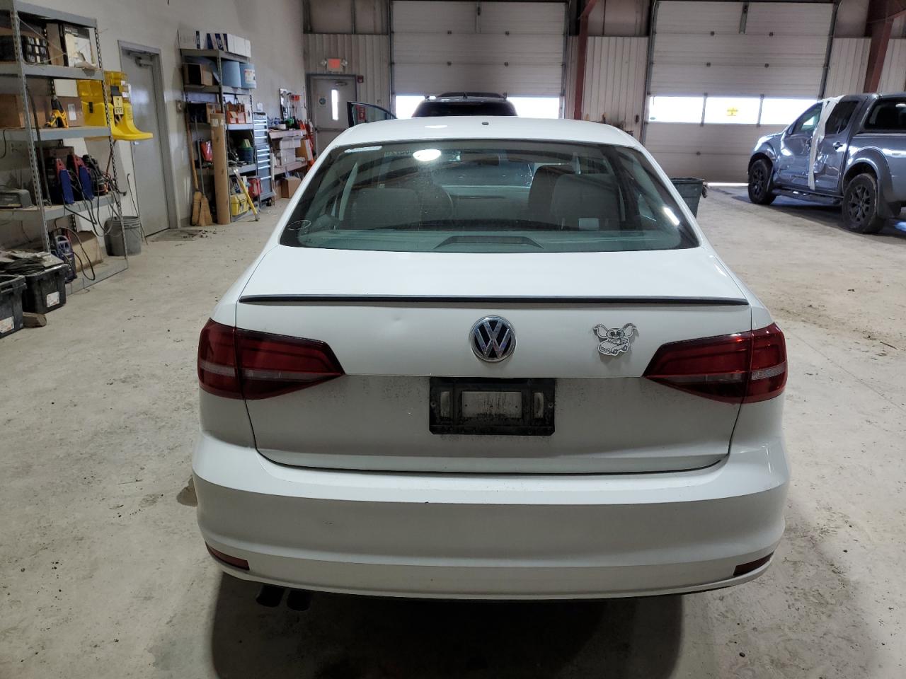 2017 Volkswagen Jetta - Image 6