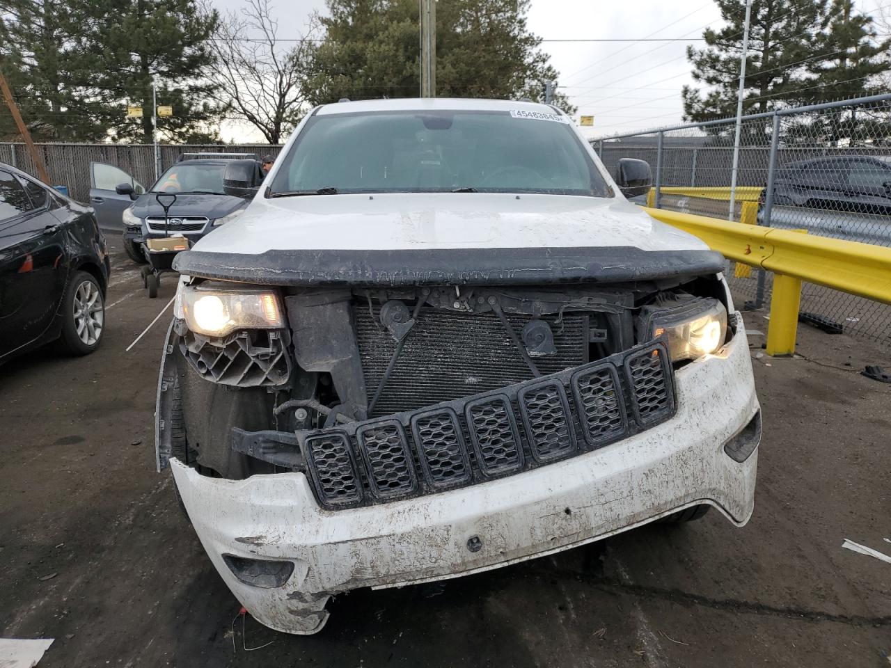 2018 Jeep Grand Cherokee - Image 5
