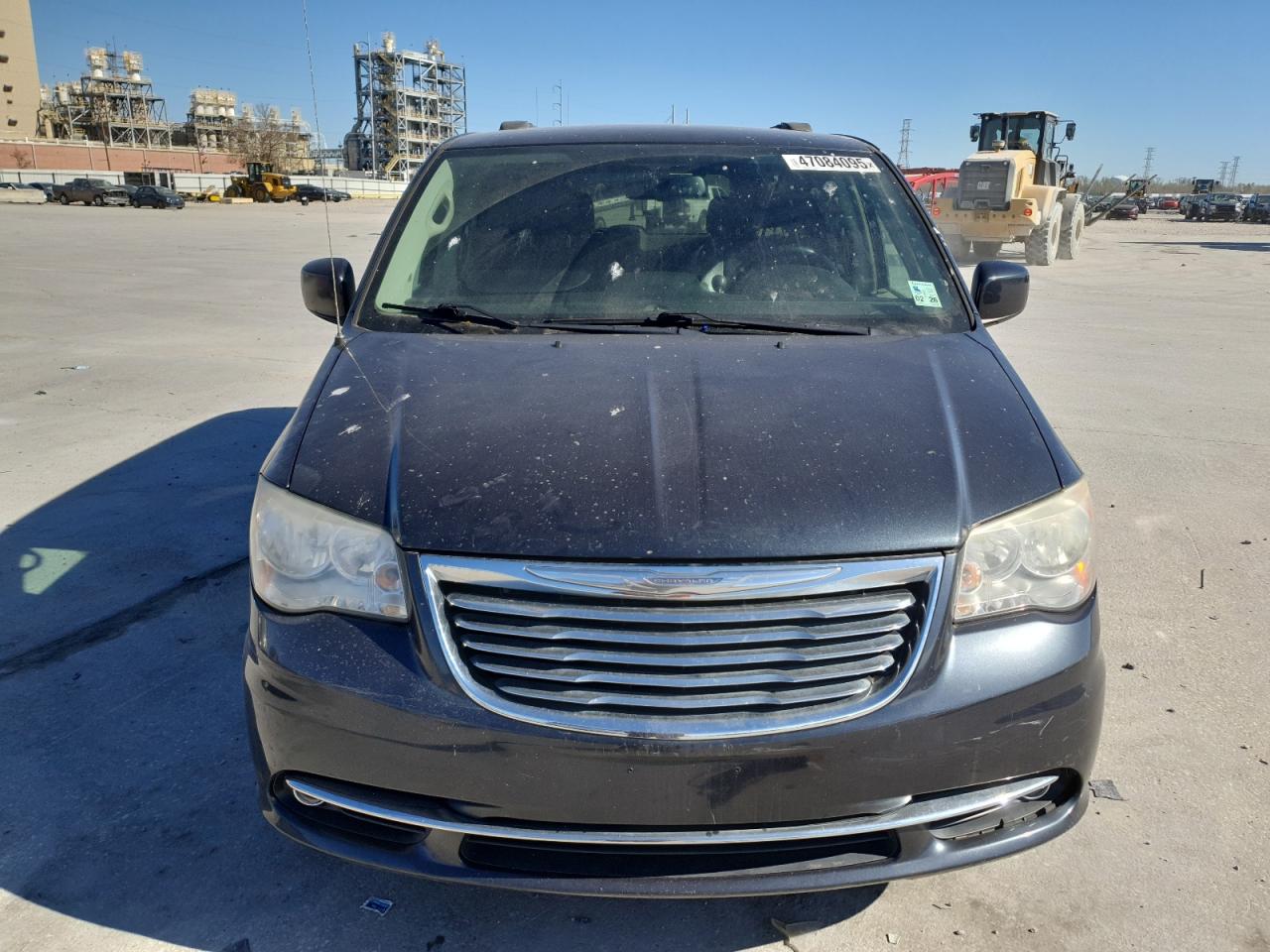 2014 Chrysler Town & Country - Image 5