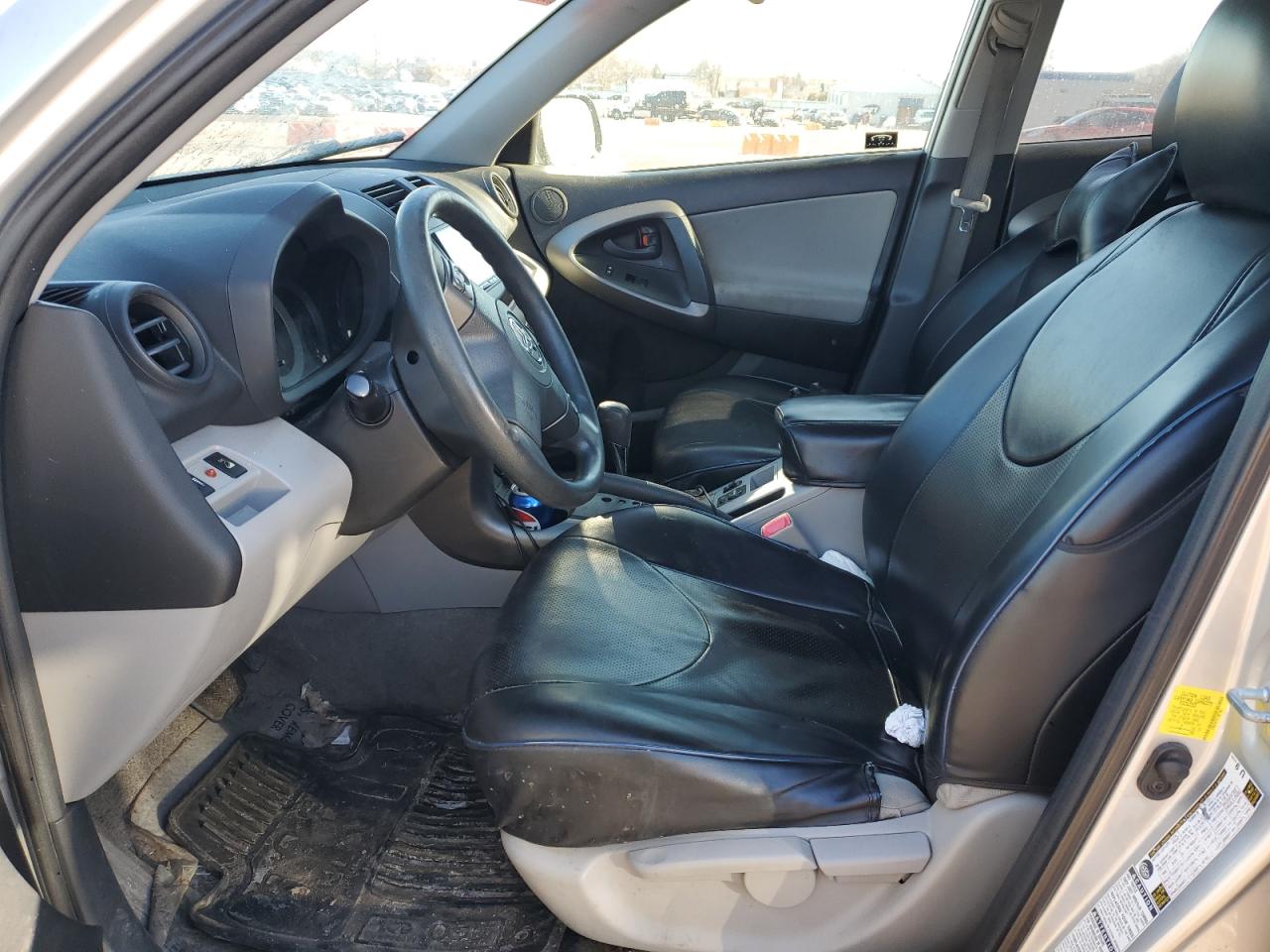 2012 Toyota RAV 4 - Image 7