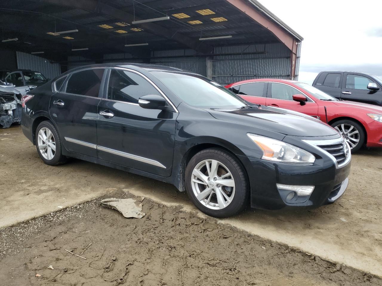 2015 Nissan Altima - Image 4