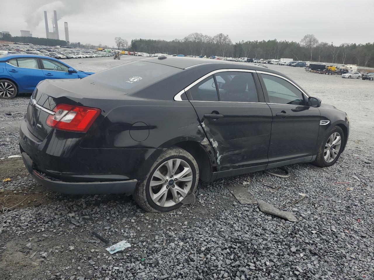 2011 Ford Taurus - Image 3